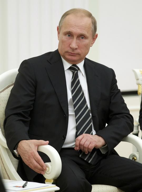 © Reuters. بوتين:روسيا لا تعتزم نشر قوات مقاتلة في سوريا