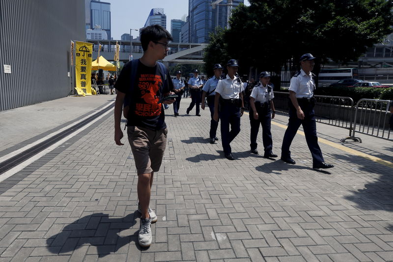 © Reuters. شرطة هونج كونج تعلن التأهب قبل تجمعات في ذكرى مرور عام على احتجاجات مطالبة بالديمقراطية