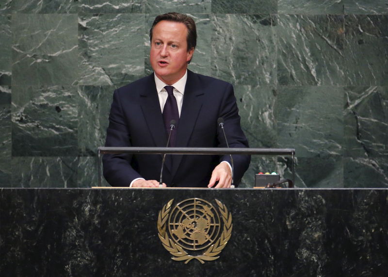 © Reuters. Britain's Prime Minister David Cameron addresses a plenary meeting of the United Nations Sustainable Development Summit 2015 at the United Nations headquarters in Manhattan, New York