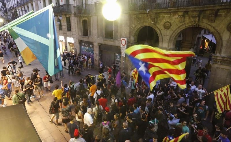 © Reuters. La independencia de catalanes y escoceses entra en capítulos nuevos 