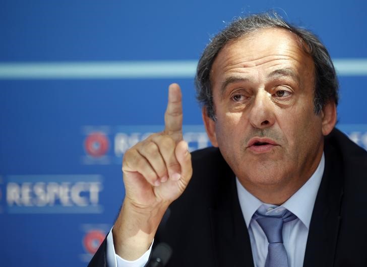 © Reuters. Presidente da Uefa, Michel Platini, em entrevista coletiva em Monte Carlo