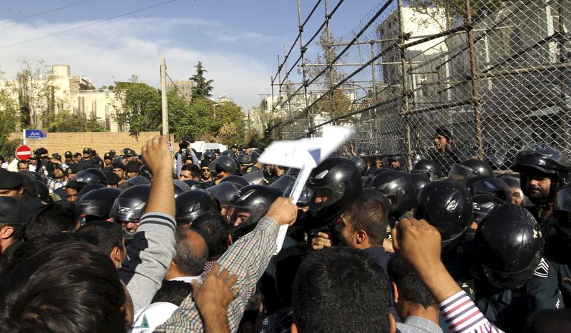 © Reuters. إيران تعلن ارتفاع عدد ضحاياها في الحج إلى 226 واستمرار فقد 246