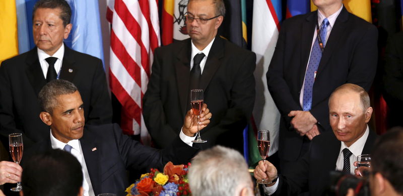 © Reuters. Obama e Putin durante reunião na ONU 