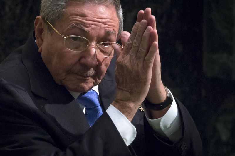 © Reuters. في الأمم المتحدة كاسترو يطالب أمريكا بإنهاء الحصار على كوبا لتعود العلاقات طبيعية