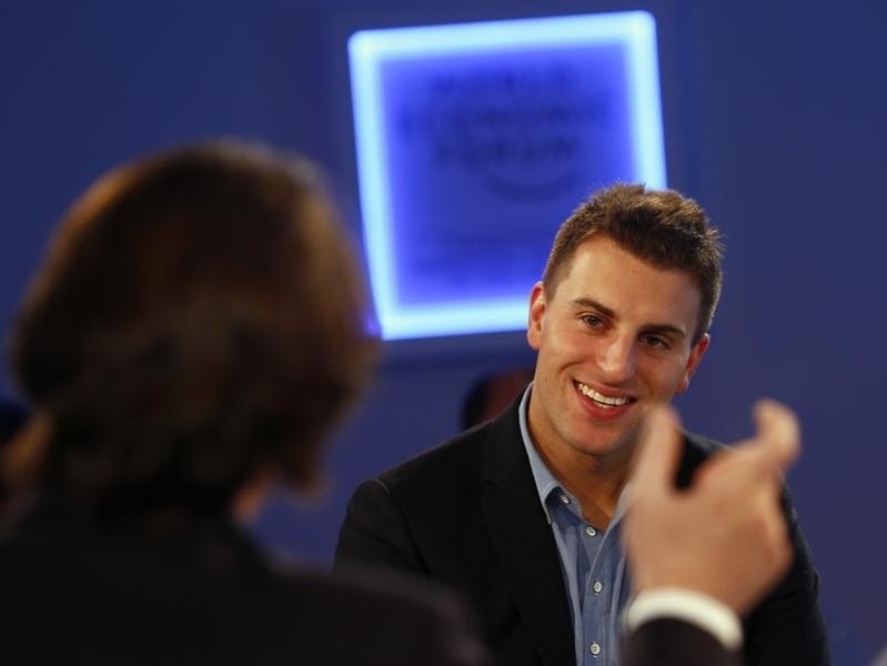 © Reuters. Chesky CEO of Airbnb attends session of World Economic Forum in Davos