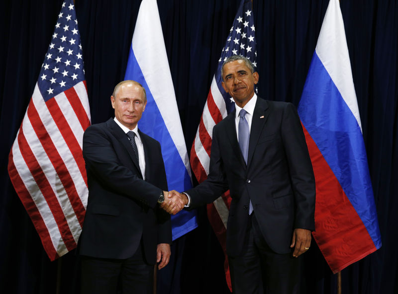 © Reuters. Presidente da Rússia, Vladimir Putin, e o presidente dos Estados Unidos, Barack Obama, durante sessão da Assembleia-Geral da ONU, em Nova York