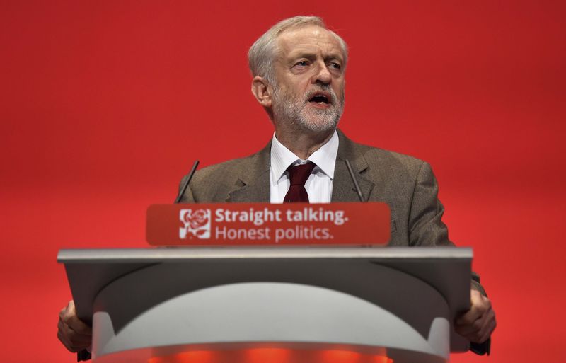 © Reuters. Britain's leader of the opposition Labour Party Jeremy Corbyn delivers his keynote speech at the party's annual conference in Brighton