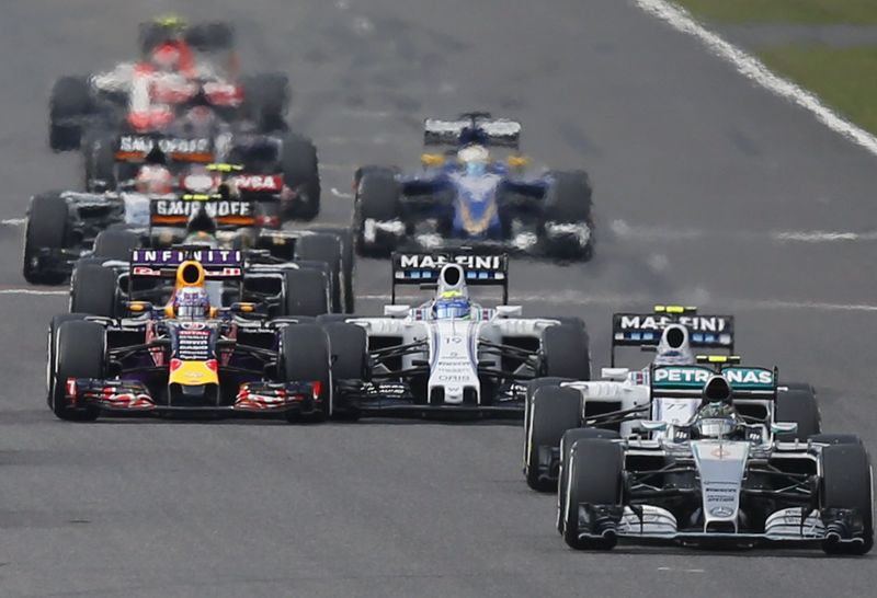 © Reuters. موسم فورمولا 1 للسيارات يبدأ مبكرا العام القادم