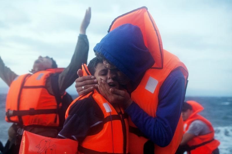 © Reuters. ACNUR dice que el mal tiempo reduce la llegada de refugiados a Grecia