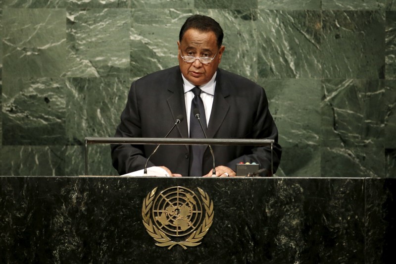 © Reuters. Ibrahim Ghandour, Foreign Minister of Sudan addresses attendees during the 70th session of the United Nations General Assembly at U.N. Headquarters in New York