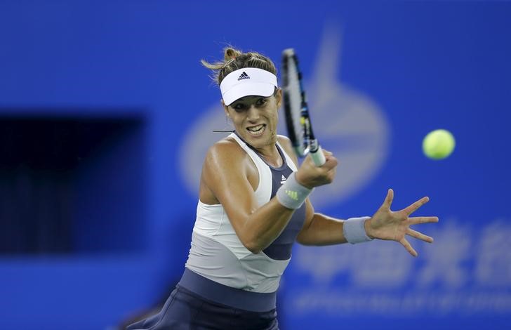 © Reuters. Venus Williams gana a Garbine Muguruza la final de Wuhan 