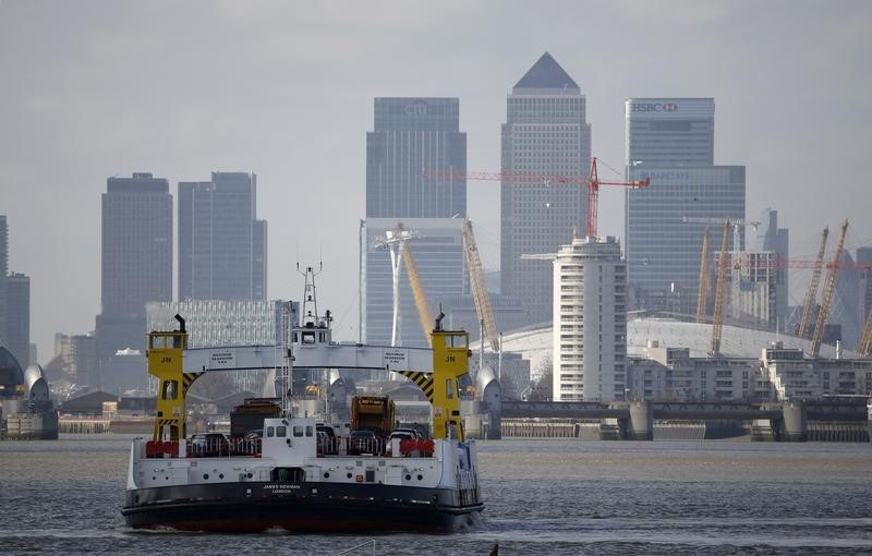 © Reuters. Wider Image: Life on the Woolwich Ferry