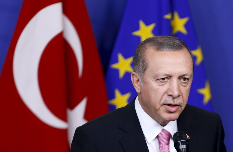 © Reuters. Presidente turco Tayyip Erdogan concede entrevista em Bruxelas 