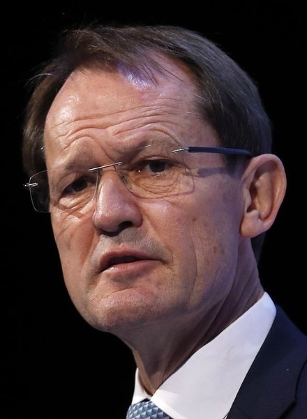 © Reuters. Director General of the Institute of Directors Simon Walker speaks at the Institute of Directors annual convention in London