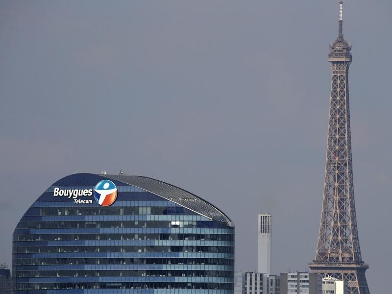 © Reuters. BOUYGUES TELECOM VEUT INTENSIFIER SES ÉCONOMIES