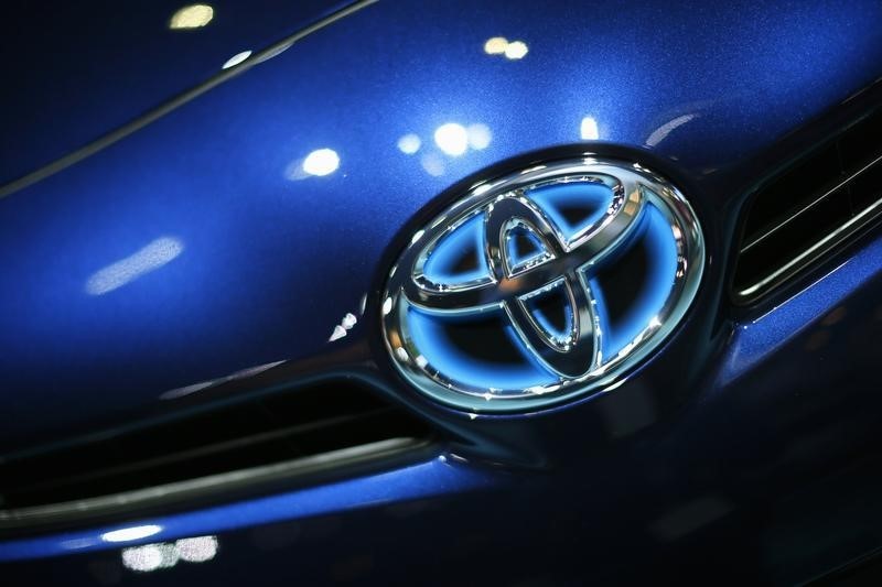 © Reuters. TOYOTA VEUT COMMERCIALISER DES VOITURES SEMI-AUTONOMES VERS 2020