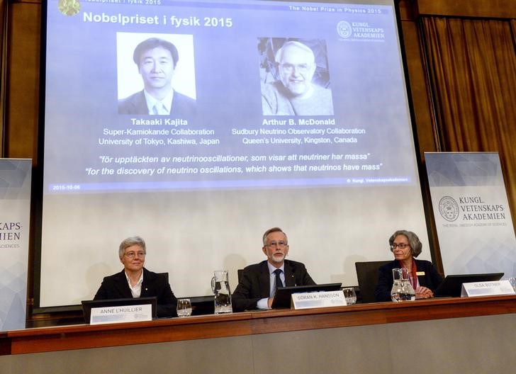 © Reuters. Anúncio dos vencedores do Prêmio Nobel de Física, em Estocolmo 