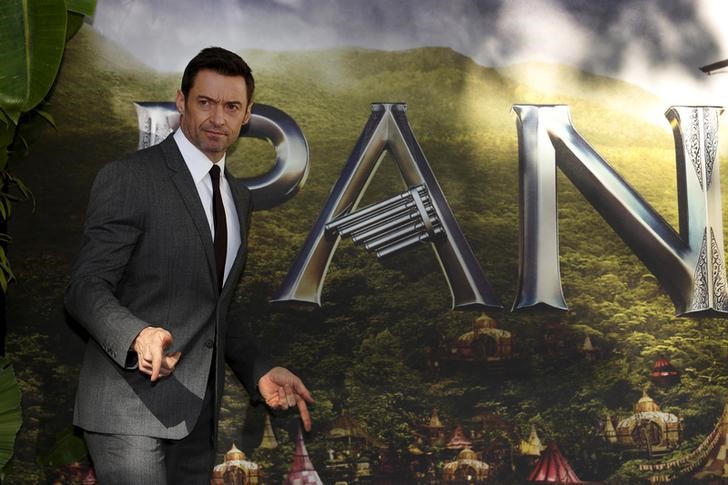 © Reuters. Hugh Jackman, que vive o pirata Barba Negra no filme "Pan", durante evento em Londres