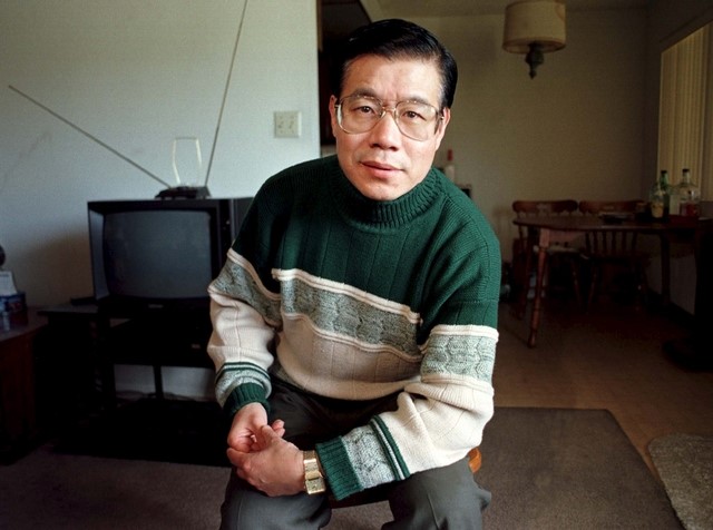 © Reuters. File photo of U.S. based Chinese dissident Wang Bingzhang posing in a friend's apartment in Monterey Park