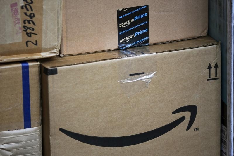 © Reuters. Amazon boxes are organized to be delivered in New York