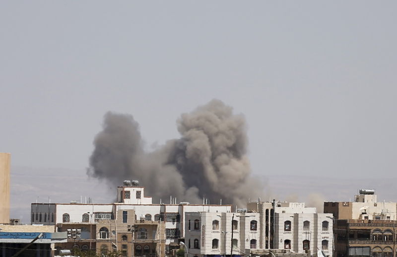 © Reuters. مقتل 13 يمنيا على الأقل إثر سقوط صاروخ على حفل زفاف