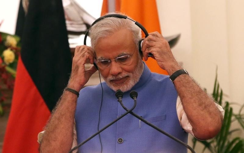 © Reuters. رئيس وزراء الهند يخرج عن صمته ويدعو للسلام بعد مقتل مسلم بزعم ذبحه بقرة