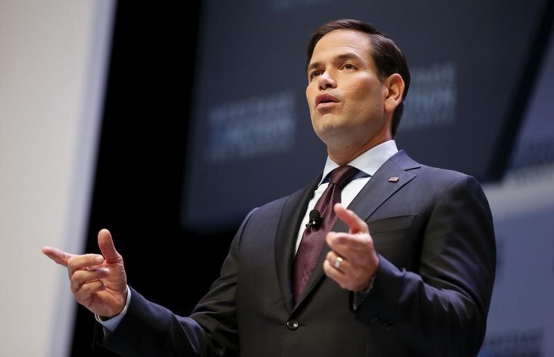 © Reuters. U.S. Republican presidential candidate Rubio speaks during the Heritage Action for America presidential candidate forum in Greenville