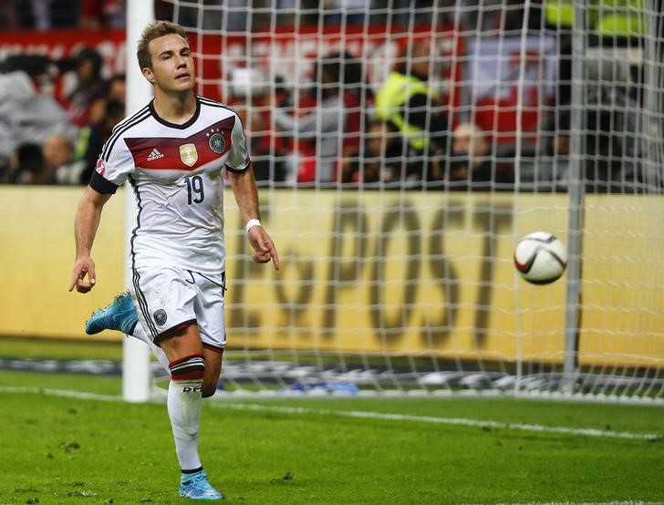 © Reuters. الألماني جوتسه يغيب عن المباراة الأخيرة في التصفيات أمام جورجيا