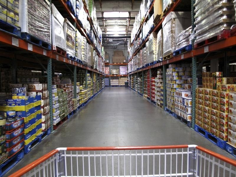 © Reuters. Costco warehouse shopping aisle shown in California