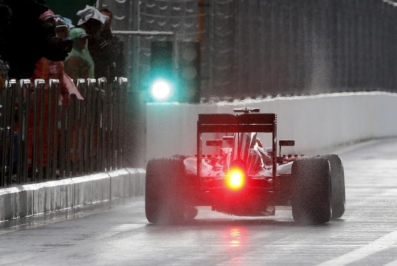 © Reuters. تسرب الديزل والأمطار يفسدان تجارب سباق جائزة روسيا الكبرى