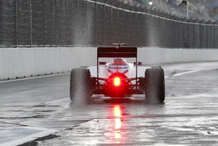 © Reuters. Carro da Williams durante treino do Grande Prêmio da Rússia de F1, em Sochi