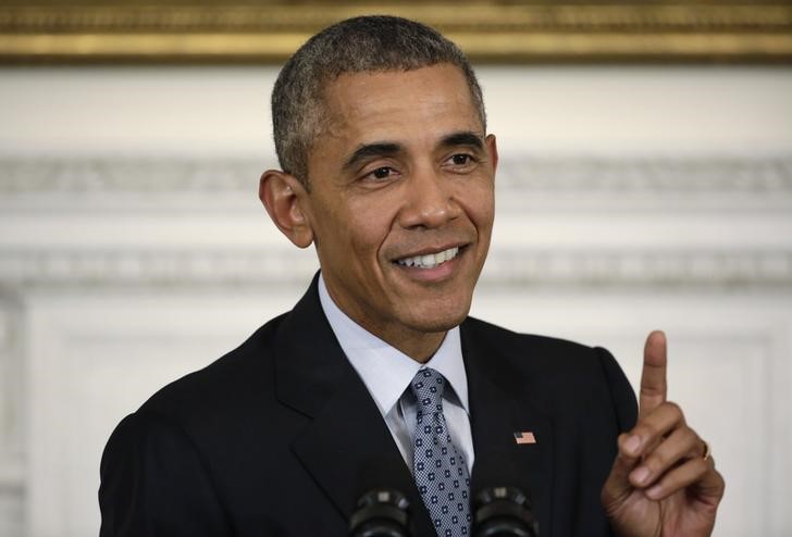 © Reuters. تلك هي نصيحة أوباما لزوج كيم كاردشيان ليكون رئيسا