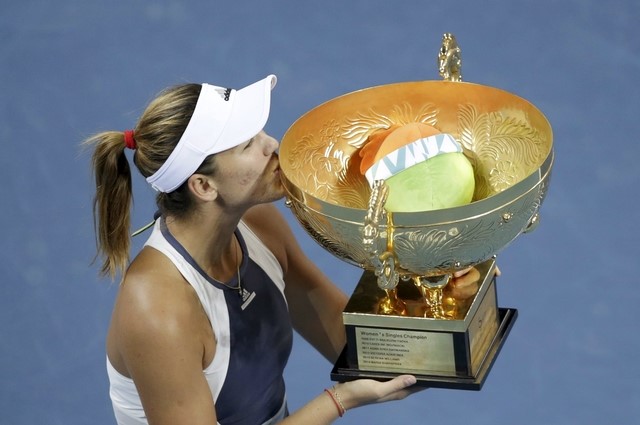 © Reuters. La española Garbiñe Muguruza gana el Abierto de China de tenis