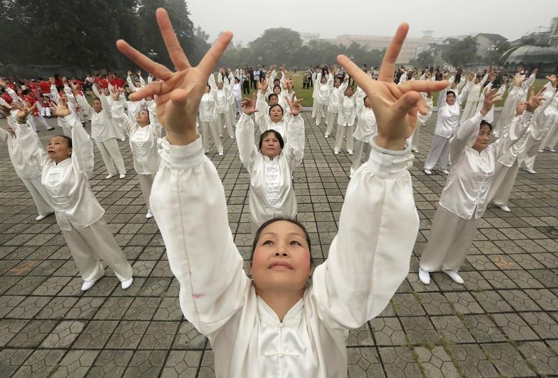 © Reuters. رياضة التاي تشي تزيد القوة البدنية وتخفف الالم
