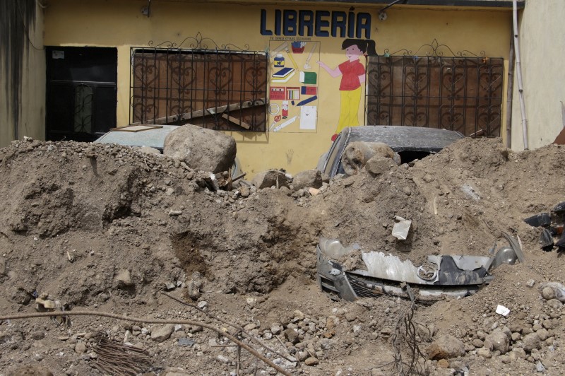 © Reuters. توقف البحث عن ضحايا في الانهيار الارضي في جواتيما مع وصول عدد القتلى الى 280