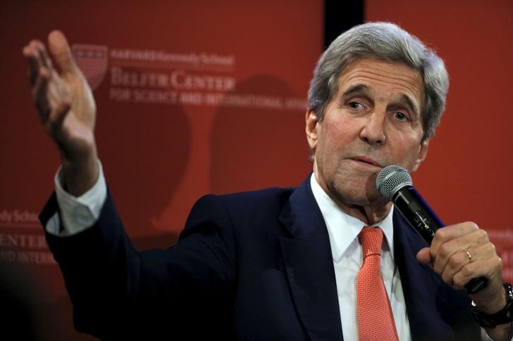 © Reuters. Secretário de Estado norte-americano, John Kerry, durante evento em Cambridge