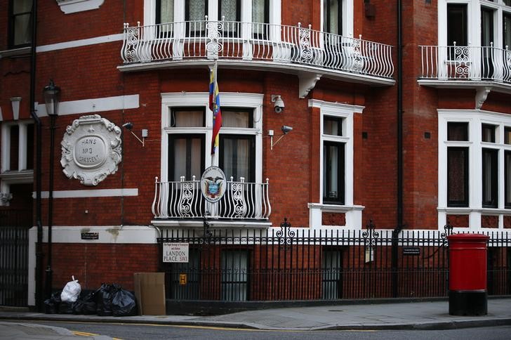 © Reuters. Vista da embaixada do Equador em Londres 