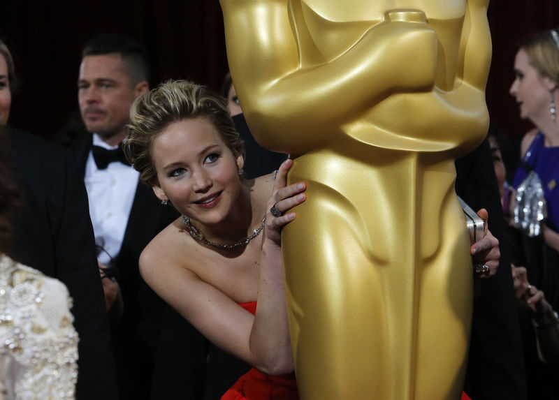 © Reuters. Bradley Cooper aplaude críticas de Jennifer Lawrence contra brecha salarial en Hollywood