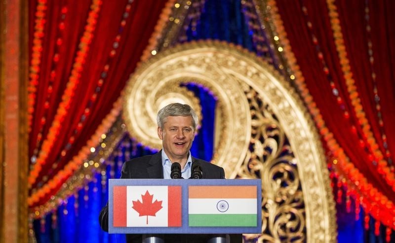 © Reuters. بيوت الدعارة والأصفاد والماريوانا في الحملات الانتخابية في كندا