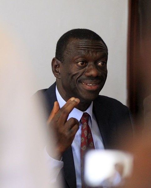 © Reuters. اعتقال مرشح المعارضة في أوغندا مع تصاعد حملة الدولة