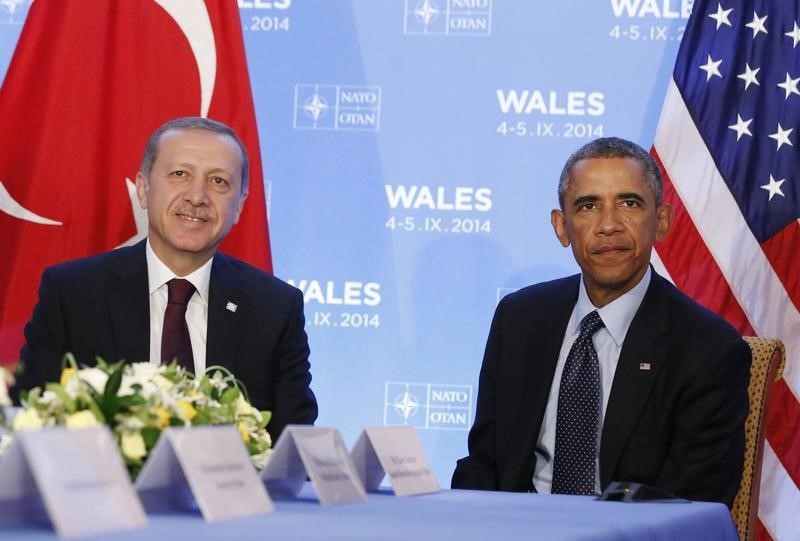 © Reuters. اردوغان واوباما يناقشان التعاون بشان سوريا