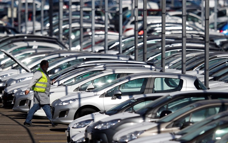 © Reuters. HAUSSE DE 9,8% DU MARCHÉ AUTOMOBILE EUROPÉEN EN SEPTEMBRE