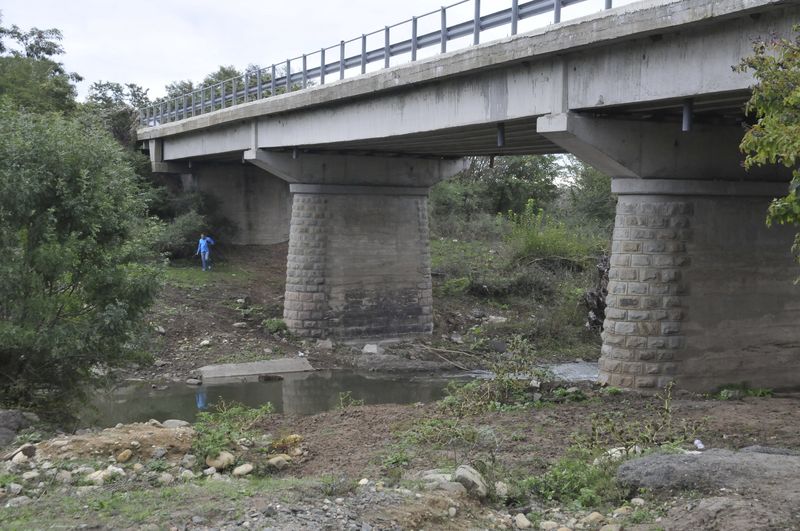 © Reuters. Local onde homem afegão foi baleado, em Sredets, na Bulgária