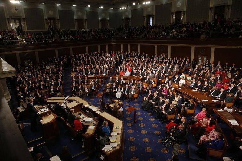 © Reuters. Speaker of the House Boehner addresses the members of the 114th Congress after being re-elected as the Speaker of the U.S. House of Representatives at the start of the 114th Congress at the U.S. Capitol in Washington