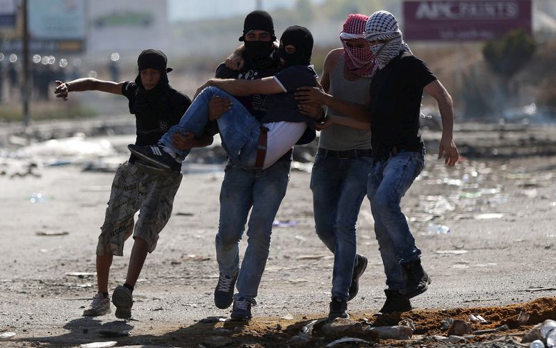 © Reuters. إسرائيل: احباط هجومين بالسكاكين لفلسطينيين ومقتلهما