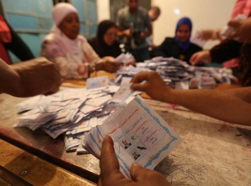 © Reuters. منظمة أمريكية تقول إنها ستقلص مراقبة للانتخابات البرلمانية في مصر