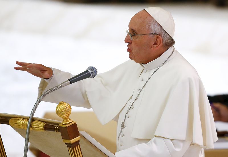 © Reuters. البابا يقوم بأول جولة له لأفريقيا في نوفمبر وسط مخاوف أمنية