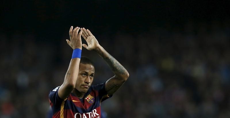 © Reuters. Neymar no revela el secreto de su éxito tras los cuatro goles del sábado