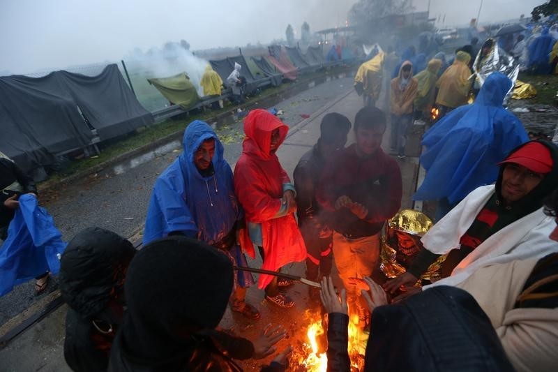 © Reuters. دول البلقان تعاني مع تراكم أعداد المهاجرين