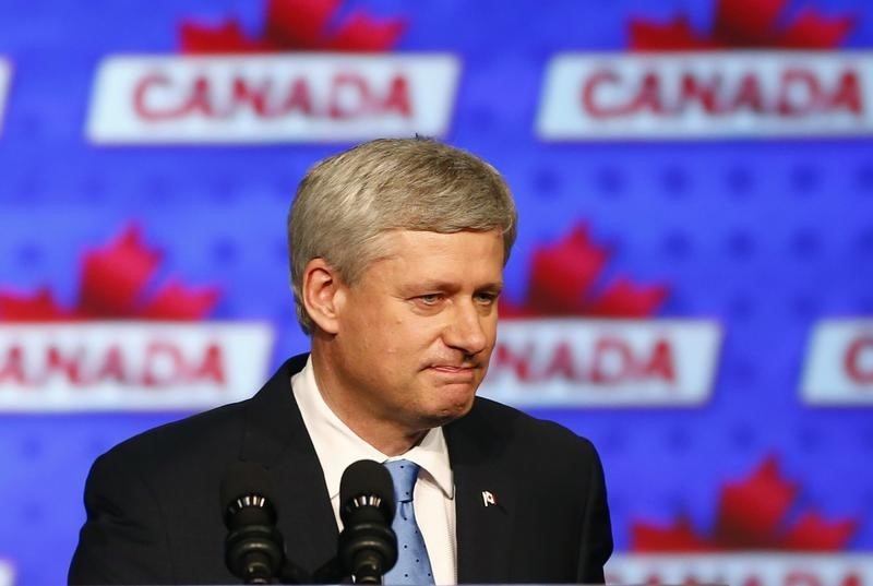 © Reuters. رئيس وزراء كندا المهزوم يستقيل لكنه لم يبلغ أنصار حزبه